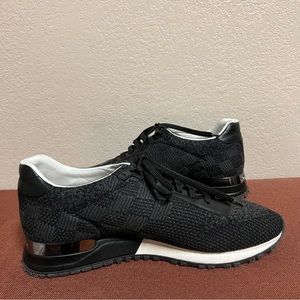 AUTHENTIC LOUIS VUITTON RUN AWAY DAMIER SNEAKER LV6/UK6, Fit US 6.5Men 8women